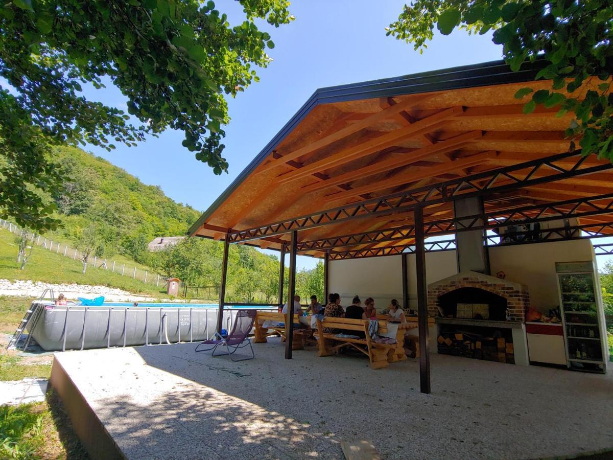 Kuca U Sumi - Forest House Near National Park Una - Air Spa Lohovo Bihać Екстериор снимка